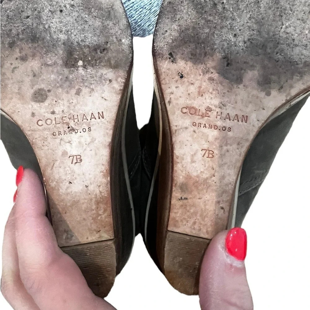 Cole Haan suede gray greystone nubuck leather booties in great condition size 7 - Picture 4 of 4